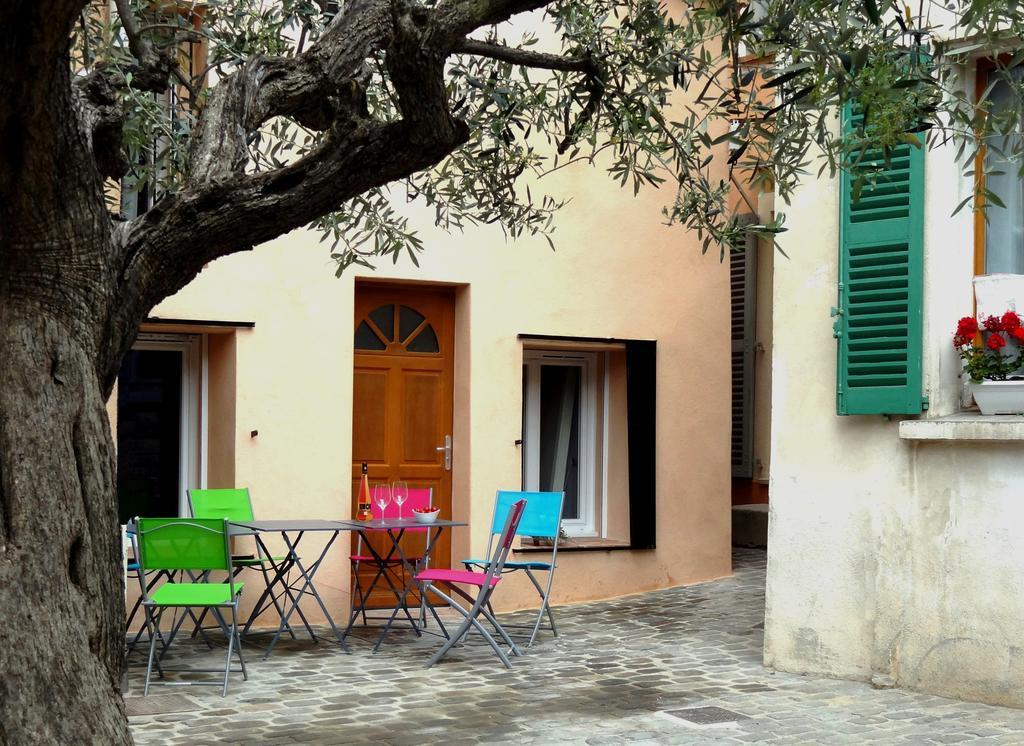 Lou Brigadou Apartamento Saint-Raphaël Exterior foto
